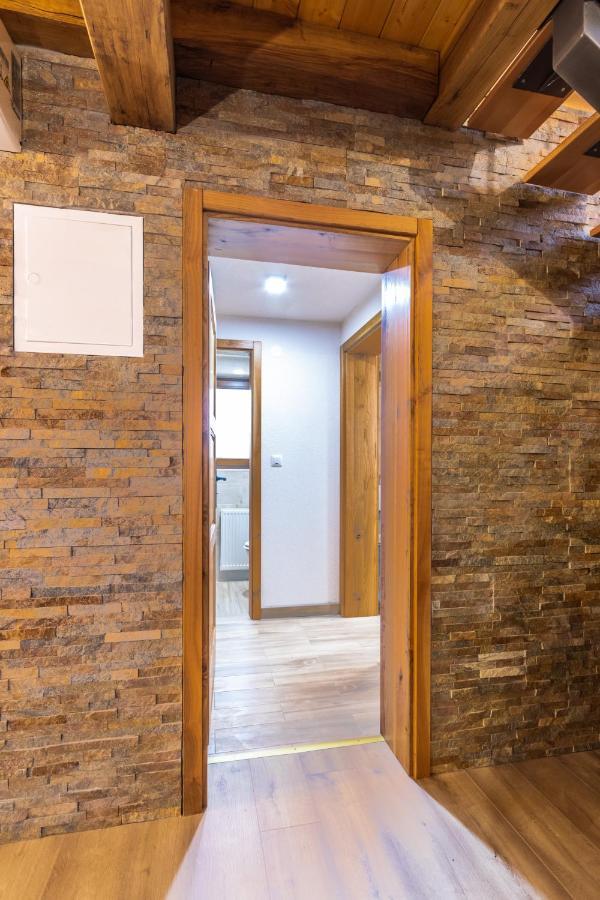 Apartment Stone And Wood Cetingrad Exterior photo