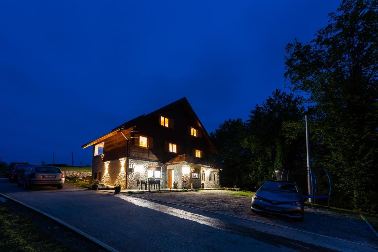 Apartment Stone And Wood Cetingrad Exterior photo